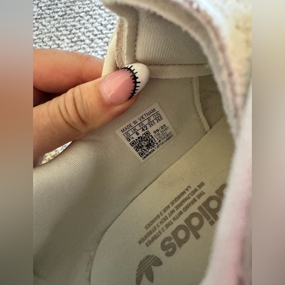 Adidas Ozweego Sneakers - Picture 2 of 7